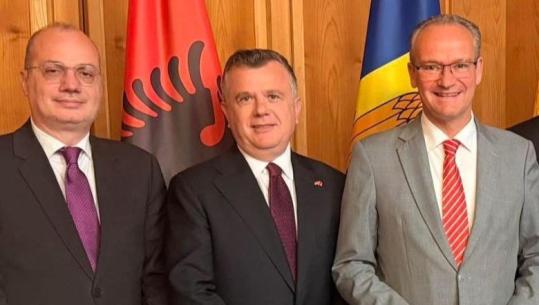 Vizita në Berlin/ Balla falenderon Ministrin e Shtetit për Europën Gunther Krichbaum për mikpritjen: Gjermania mbështet anëtarësimin e Shqipërisë në BE