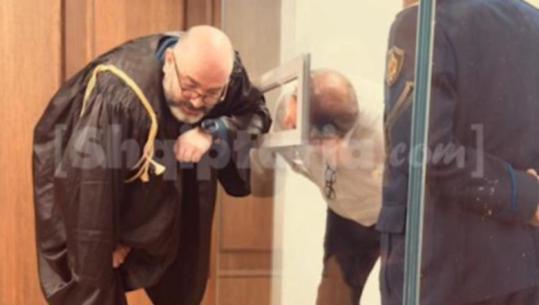 Mbahet gjyqi për ‘Sterilizimin’, Ilir Beqaj jashtë kafazit! Në sallë ulet krah avokatit