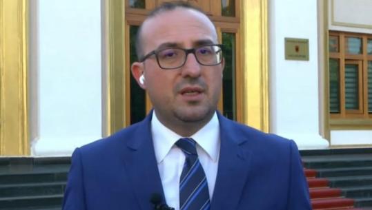 Deputeti demokrat dhe këshilltari socialist përplasen në Report TV për spitalin e Lushnjes, Muharremi: PD la sistemin në kolaps! Korreshi: Turp t’i vijë!