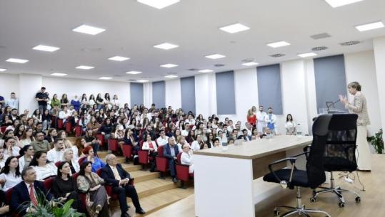 Ministrja Sala me studentët e mjekësisë: IA, një aleat i ri në diagnostikë