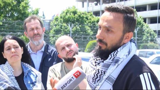 ‘Ky mund ia vlejti’, aktivisti shqiptar mes lotësh pas kthimit në Shqipëri: Nuk dua të rris fëmijët e mi e në një botë ku gjenocidi është normal (VIDEO)