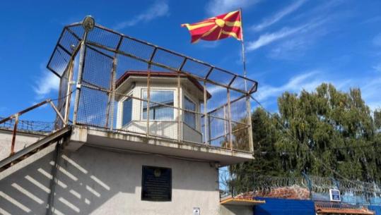 25-vjeçarja maqedonase shkon të takojë bashkëshortin në burgun e Idrizovës, kontrolli zbulon dhjetëra vezë të mbushura me drogë