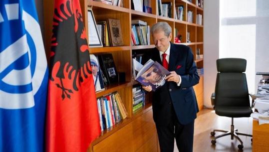 ‘PD zgjedh kryetarin me demokraci direkte’, pas garës formale Berisha u qëndron besnik deklaratave qesharake: Vota e 40 mijë demokratëve, ferr për Ramën