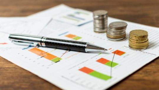 Të ardhurat tejkalojnë planin, me shpenzimet ‘dorështrënguar’! Në 4-muaj u mblodhën 144 mln € mbi pritshmëritë, efekt edhe rritja e çmimeve