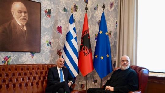 'Himarën e konsideroj si vendin e origjinës' Dendias reagon pas takimit me Ramën dhe Nufin në Tiranë: Minoriteti grek është urë miqësie mes dy popujve