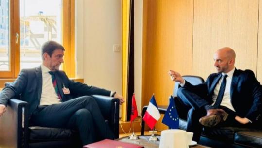 Hoxha takohet me ministrin francez, diskutime për integrimin e Shqipërisë në BE: Forcojmë bashkëpunimin strategjik mes dy vendeve