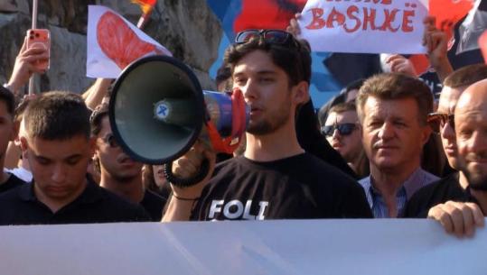 ‘Gjuha është amaneti ynë!’ Studenti nga Maqedonia e Veriut: S’kemi karrige për të ruajtur, kërkojmë vetëm barazi e respekt!