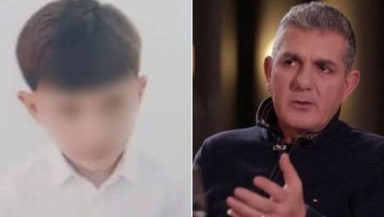 U përplas për vdekje, 7-vjeçari në Elbasan përcillet në banesën e fundit! Regjisori Bozo në pranga: Përshëndeta një polic, s’e pashë çfarë godita