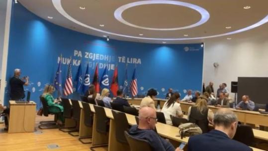 Mblidhet Kryesia e PD, do të miratojë ndryshimet në Statut! Nuk preket neni ‘Basha’ dhe Primaret! 'Risitë' kryesore që pritet të marrin 'vulën' e anëtarëve