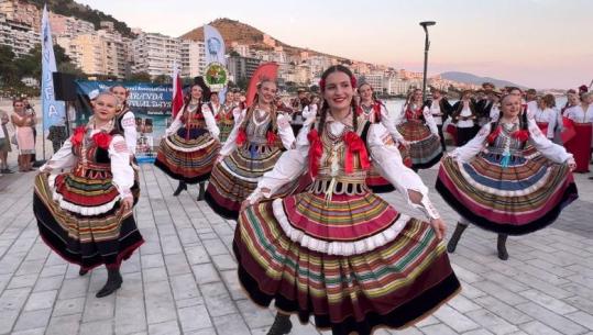 Festivali Ndërkombëtar ‘Saranda 2026’ bashkon kulturat e Europës në bregdet, artistë nga 5 vende sjellin muzikë, valle dhe tradita në zemër të qytetit