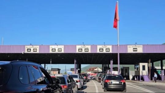 Fundjava sjell fluks në Morinë, mbi 26 mijë qytetarë kalojnë kufirin! Bregdeti shqiptar destinacioni i preferuar i pushuesve nga Kosova