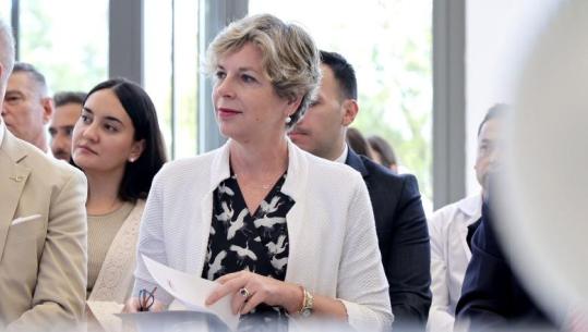 Ministrja Sala në Spitalin Memorial Fier: Së shpejti dy shërbime të reja, Kardiokirurgjia dhe Kabineti i Kimioterapisë Ditore