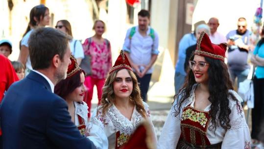 'Në zemër të Kalabrisë', Hoxha takim me arbëreshët në Vena di Maida: Janë një urë e gjallë lidhëse mes Shqipërisë dhe Italisë
