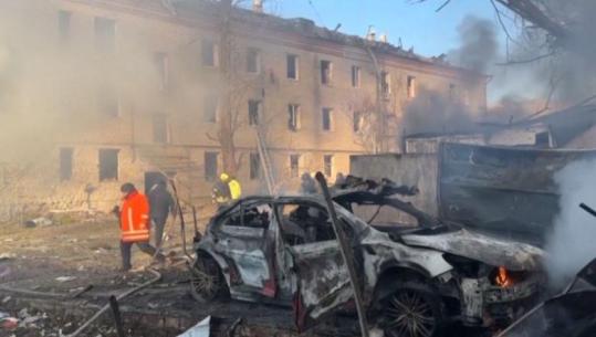 Rusia 976 sulme gjatë 24 orëve të fundit në Ukrainë! Goditen 55 vendbanime, 2 të vdekur dhe 7 të plagosur