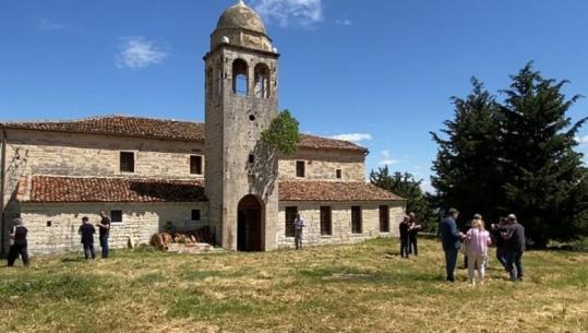 Zona e Shpiragut e pasur me objekte shekullore të kultit, ndër më të vjetrat edhe kisha 300-vjeçare e ‘Shën Nikollës’