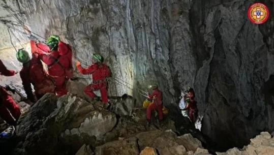Cuneo/ Speleologu bllokohet brenda një shpelle në 120 metra thellësi! Nis operacioni i shpëtimit