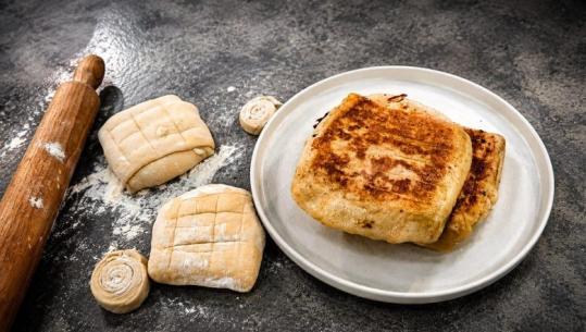 Pite krokante mbushur me djathë nga zonja Albana 