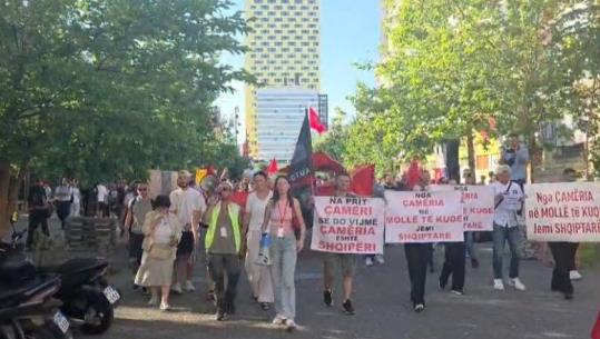 Investimi në Zvërnec/ Mbahet në Tiranë protesta e thirrur nga ambientalistë e aktivistë