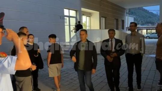 Kryebashkiaku Ndreu dhe ambasadori i Kosovës, vizitojnë të rinjtë që i mbijetuan tragjedisë te Rana e Hedhun