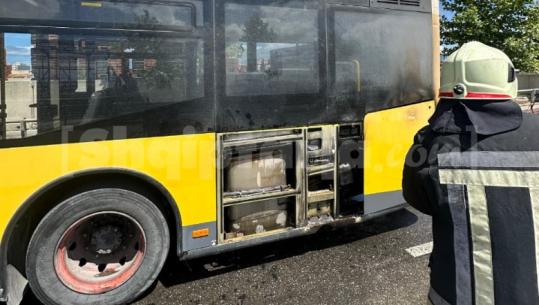 Përfshihet nga flakët autobusi i linjës Durrës–Spitall teksa ishte në lëvizje, s’ka pasagjerë të lënduar! Shkak një defekt në motor
