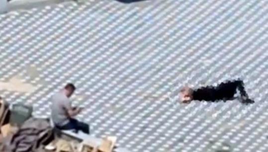 Tragjedi në Turqi, ish-polici qëllon për vdekje djalin 23-vjeçar pas një sherri për para, i riu kishte varësi nga droga