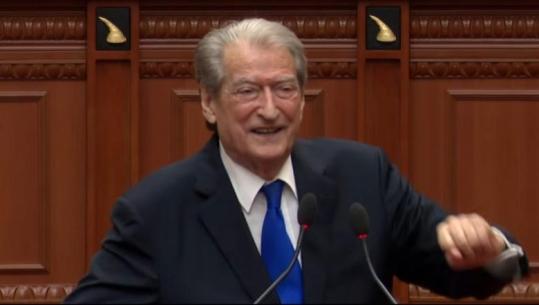 ‘Do i vini drynat Brukselit’- Berisha akuza qeverisë për ‘Zvërnecin’: Pjerin Ndreu me shokë kanë grabitur pronat në Vlorë, nuk po bëni transparencë për projektin dhe dialog me qytetarët