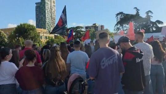 ‘Me pankarta dhe flamuj në duar’, qytetarët në ditën e 6-të të protestës për Zvërnecin