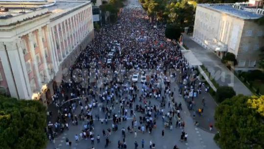 LIVE TV - 'Zvërneci'/ Mbahet protesta e 5-të në Tiranë kundër investimit! Rama u përgjigjet nga ‘Porto Montenegro’: Na e kaluan njëherë këta vëllezërit e vegjël topin për shalësh, nuk do ndodhë më