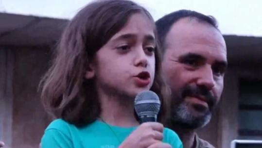 'Zvërneci'/ Nxënësi i klasës së tretë merr fjalën në protestë: Ne i duam parqet dhe natyrën, mbrojeni për ne