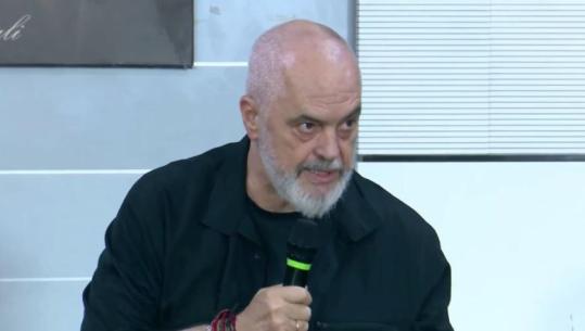 Rama ironizon protestuesit gjatë takimit me banorët e Zvërnecit: Ata kanë dalë në shesh t’ju mbrojnë ju nga unë! Si u 5-fishua aktiviteti i rrjeteve sociale të lidhura me Shqipërinë ditën e parë të protestës
