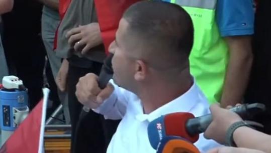 'Pse na keni harruar?' i riu me aftësi të kufizuara shpërthen ndaj qeverisë në protestë: Na keni marrë frymën për 35 vite