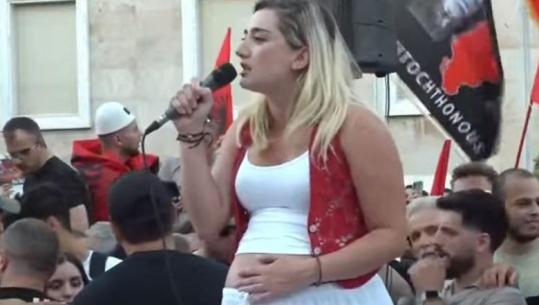 Me dorën te barku, protestuesja: Jam këtu për gocën që do të vij në jetë, për të ardhmen e Shqipërisë