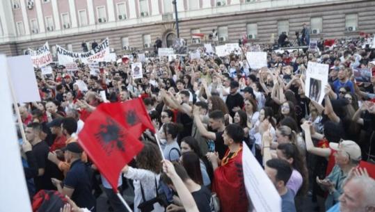 AGSH reagon pas incidenteve në tubimin kundër projektit për Zvërnecin: Gazetarët nuk janë palë në protestë