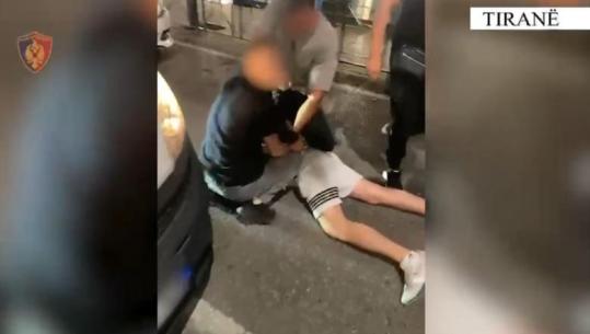 Goditet rrjeti i shpërndarjes së drogës në Tiranë, 2 të arrestuar, u kapën me 1 kilogram heroinë në makinë (EMRAT)