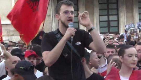‘Dritë në fund të tunelit’, i riu në protestë: S’duam investimet shpopulluese! Duhet të ndërtojmë shtetin, jo pushtetin