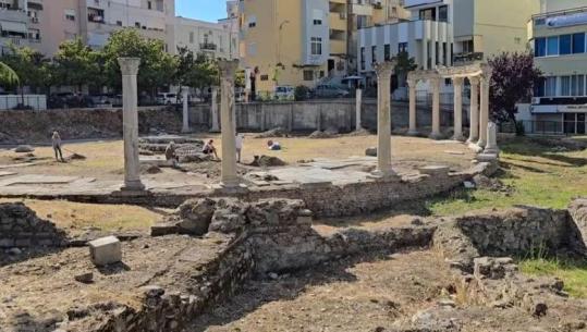 Durrës/ Hiqen gurë nga muret antike, arkeologia ngre alarmin: Fëmijët s’duhet të luajnë me historinë 1500-vjeçare të Forumit Bizantin (VIDEO)