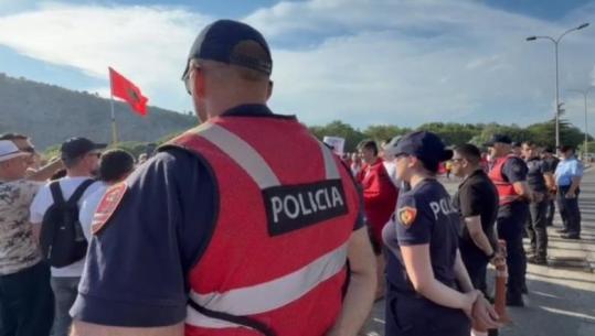 Kryeministri Rama pritet me protesta në Shkodër, dhjetëra qytetarë ngrihen kundër investimeve në Rrjoll e Zvërnec