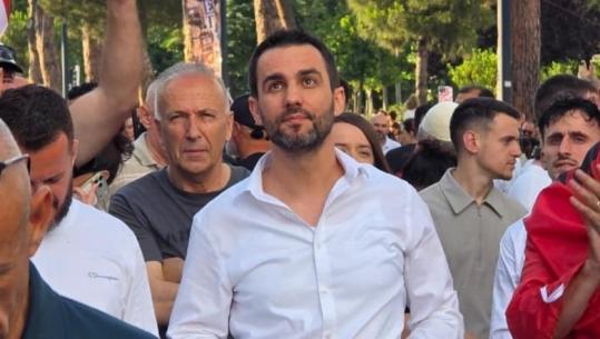 Adriatik Lapaj merr pjesë në protestën për Zvërnecin