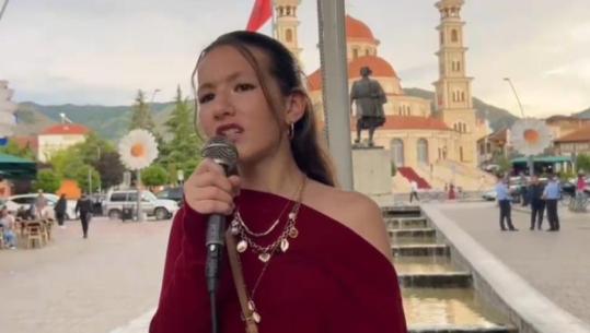 'Ne jemi e ardhmja e Shqipërisë' mesazhi i fortë i 12-vjeçares në protestën e Korçës: Frika po na dëbon nga ky vend