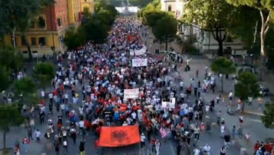 Protesta për Zvërnecin, qytetarët marshojnë drejt kryeministrisë