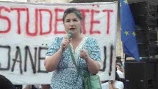 Protestuesja kundër ligjit për investitorët e huaj: Të majtë apo të djathtë, të gjithë na kanë tradhtuar