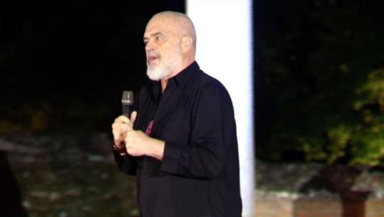 ‘Kësaj i thonë të kesh dy b*thë, një ta mbash e një ta çash’- Rama nga Fieri kritikon blogerët që mbështesin protestat në Zvërnec: A jeni të sigurt që ju duan flamingot?
