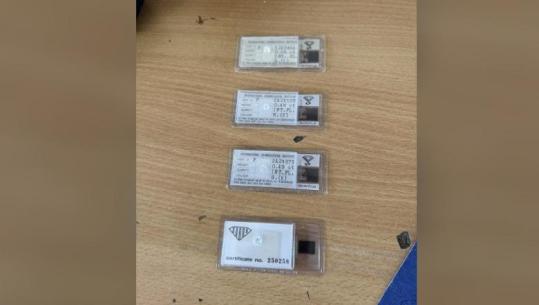 Kontrabandë diamantesh në Portin e Durrësit me vlerë 44 mijë euro në total, ndalohet 30-vjeçari, erdhi nga Ankona (EMRI)