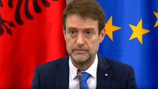LIVE - Hoxha takim me gazetarët europianë në Ministrinë e Jashtme, në fokus rrugëtimi i Shqipërisë drejt anëtarësimit në BE