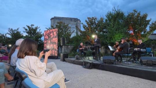 ‘Tingujt e Kujtesës’, koncert kushtuar viktimave të komunizmit