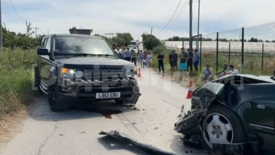 Aksident në Fier, përplasen ‘Range Rover’-i dhe ‘Mercedes’-i! 4 të plagosur, bllokohet qarkullimi