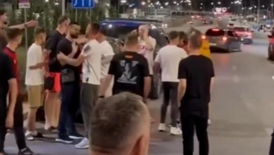 ‘Protestuesit rrahin shoferin që nuk i ra borisë’, Rama publikon VIDEON: Fryma fashiste po materializohet nga marshuesit