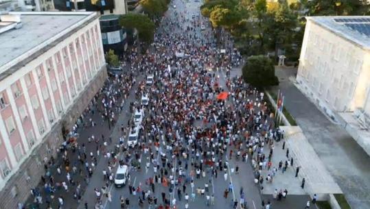 LIVE TV - ‘Zvërneci’/ Mbahet në Tiranë protesta e 17-ë para kryeministrisë! Ndryshon orari, nga e mërkura në orën 19:00