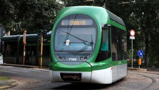 Skandali trondit transportin publik në Milano, shoferët e tramvajit filmonin gratë nga kamerat e sigurisë dhe fotot i shpërndanin në Whatsapp 