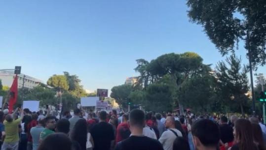 ‘Zvërneci’, dita e 18-të e protestës kundër investimit, nis marshimi drejt kryeministrisë